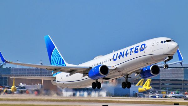 United Airlines expands international routes as travel demand and fuel costs pressure airlines