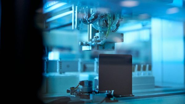Semiconductor manufacturing equipment and microchips amid AI spending concerns and sector volatility