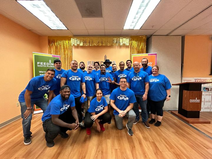 Freebee Cares - Volunteering with Feeding South Florida