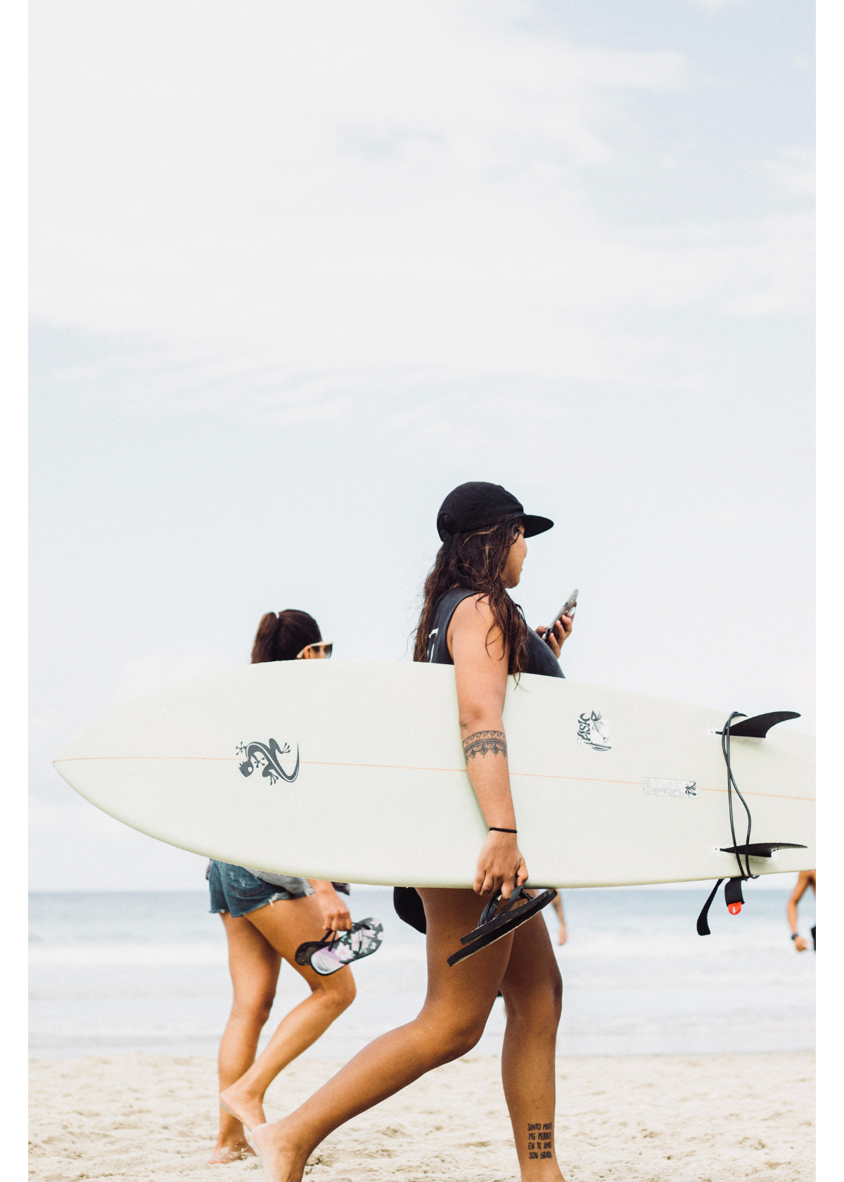 5 Waterproof Phone Pouches That Will Keep Your Phone Safe and Dry