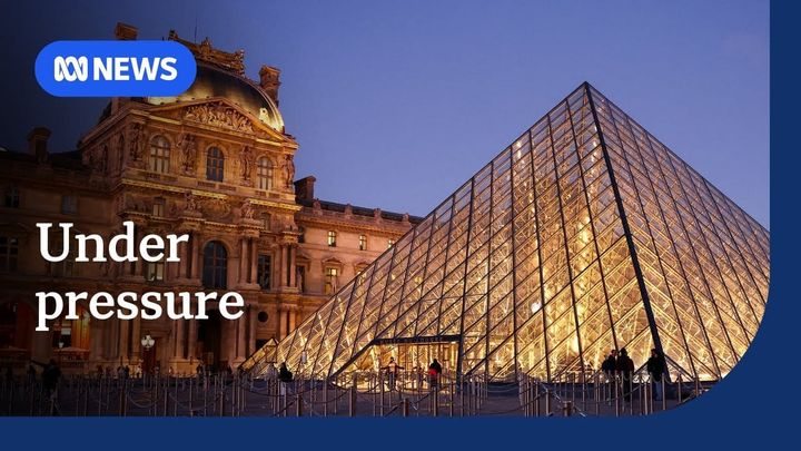 Louvre staff union threatens strike as issues mount after heist