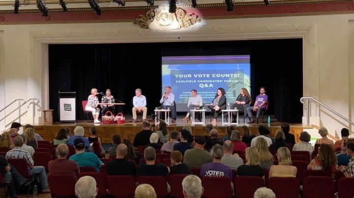 Public stoush over Caulfield Hospital as deputy Liberal leader faces crowded marginal seat challenge