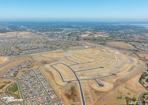 Folsom Heights moves closer to homebuilding as streets are paved