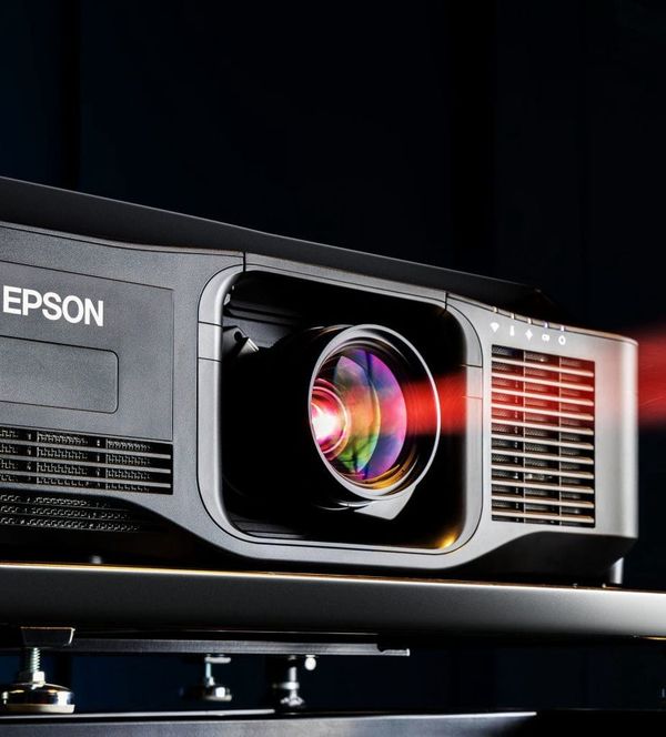 Arrivée des projecteurs Epson EB-PQ2220B !