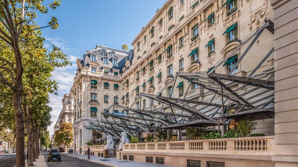 Peninsula paris
