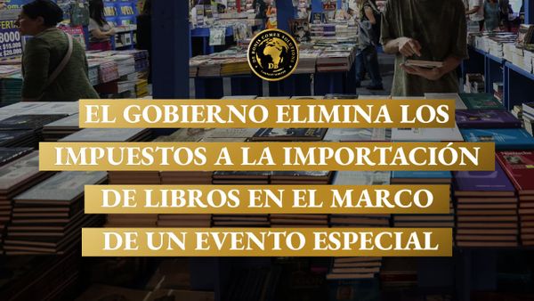 Stand con libros en feria editorial y público recorriendo, en contexto de importación sin impuestos para la Feria del Libro de Buenos Aires.