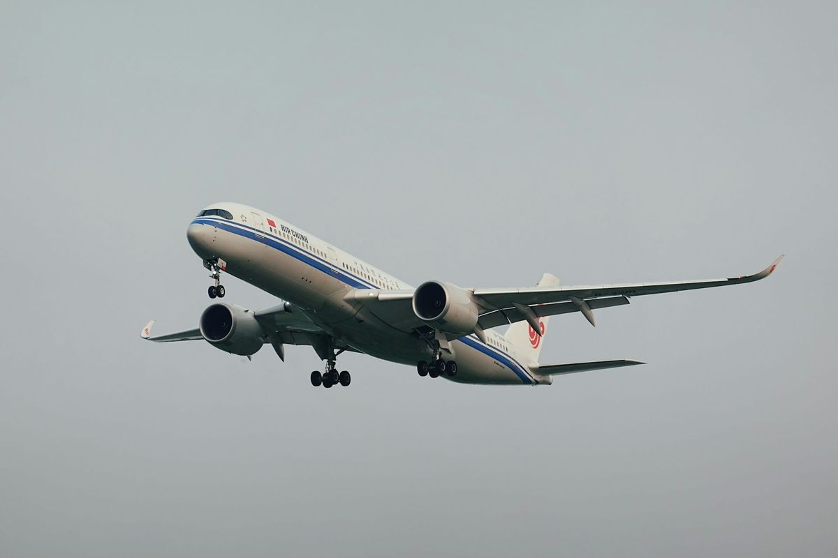 Air China Flight CA856 Makes Emergency Landing in Siberia After Mid-Air Engine Failure