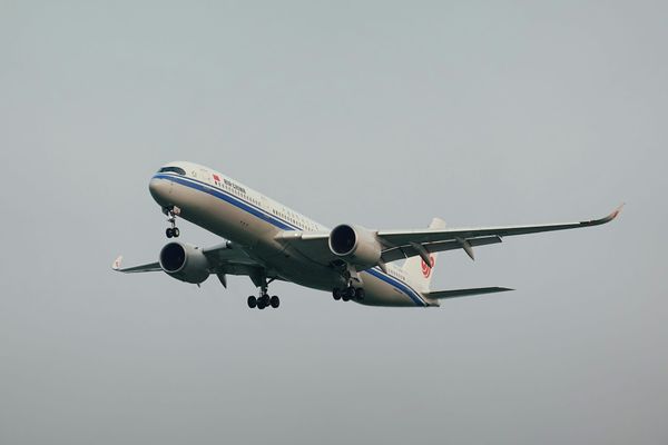 Air China Flight CA856 Makes Emergency Landing in Siberia After Mid-Air Engine Failure
