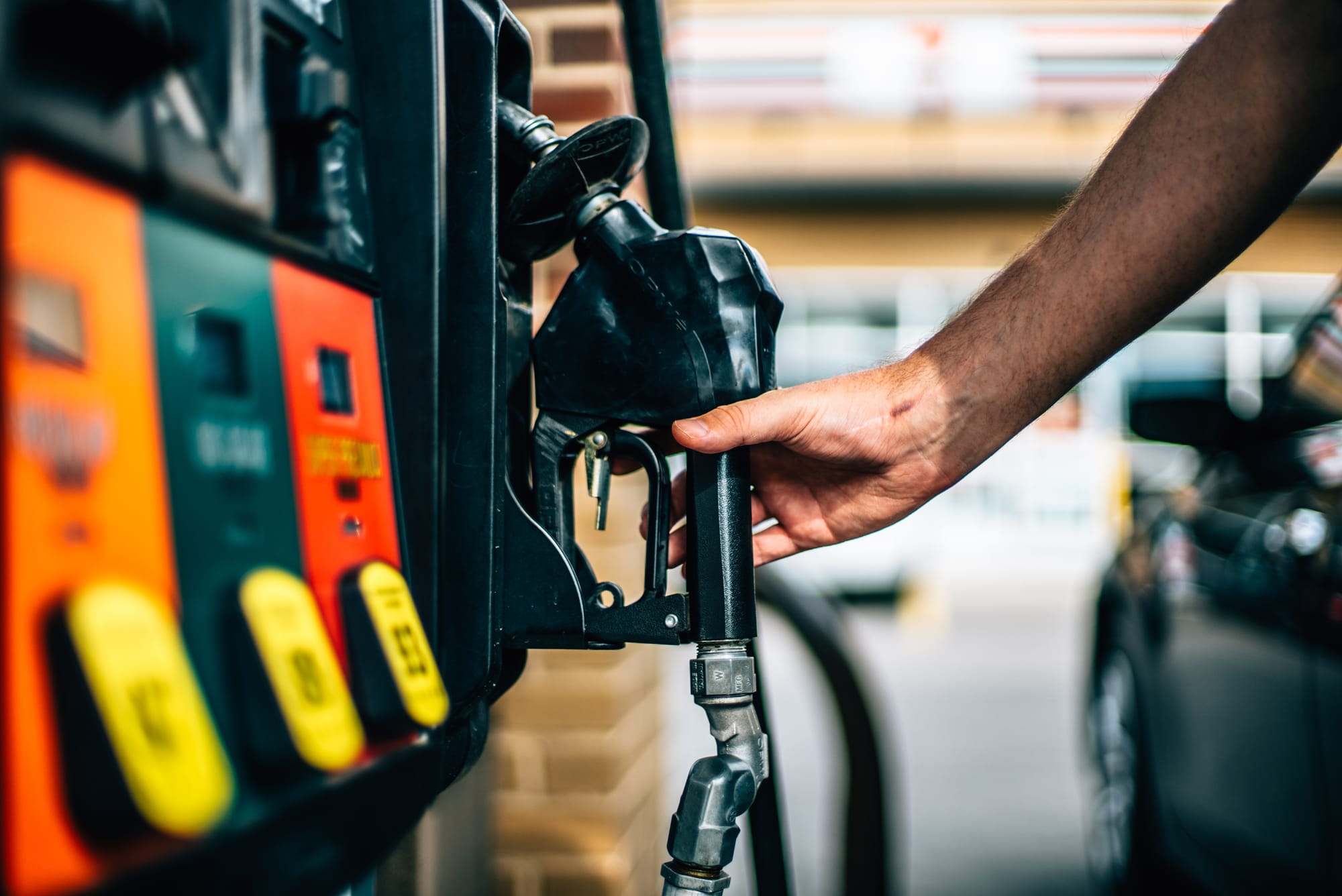 Rising Fuel Costs Drive New Delivery Fees as Price Pressures Deepen