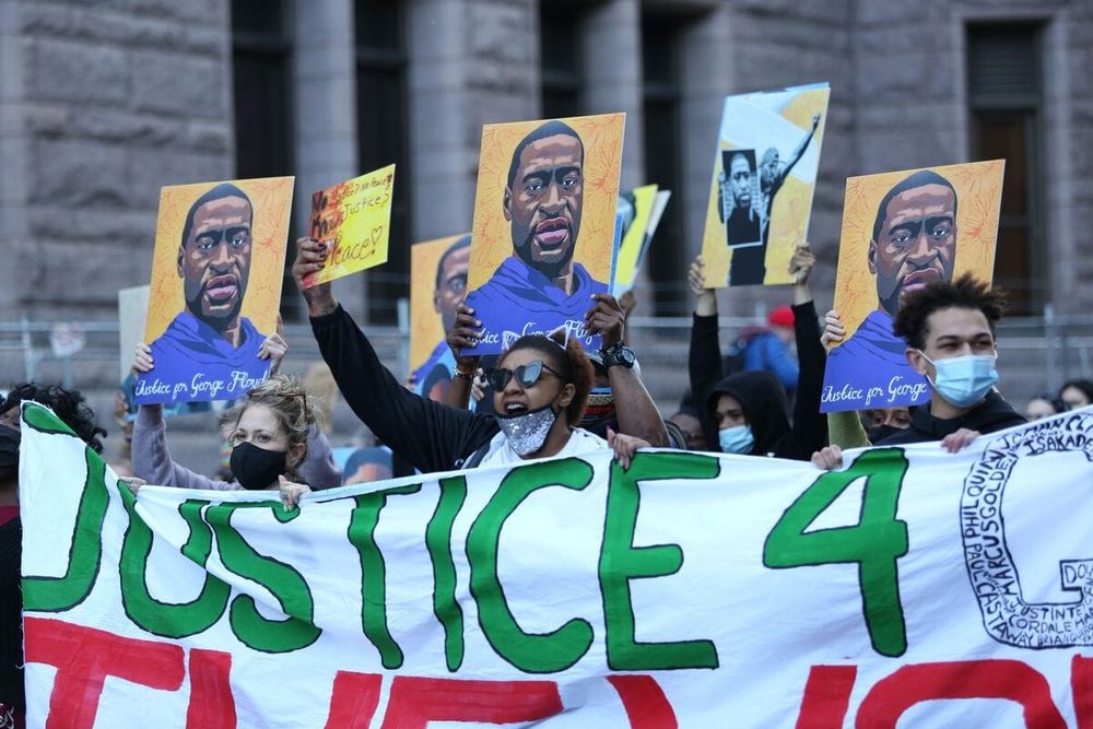 FBI Ousts Agents Who Knelt During 2020 Racial Justice Protests post image