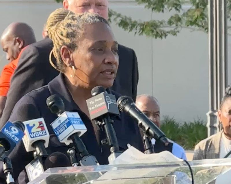 Candlelight Vigil at Mall of Louisiana Turns Grief Into Prayer as Community Mourns Teen Victim post image