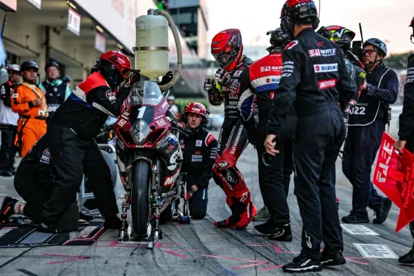 Anatomy of an EWC Pit Stop at Suzuka with Suzuki Yoshimura SERT Motul