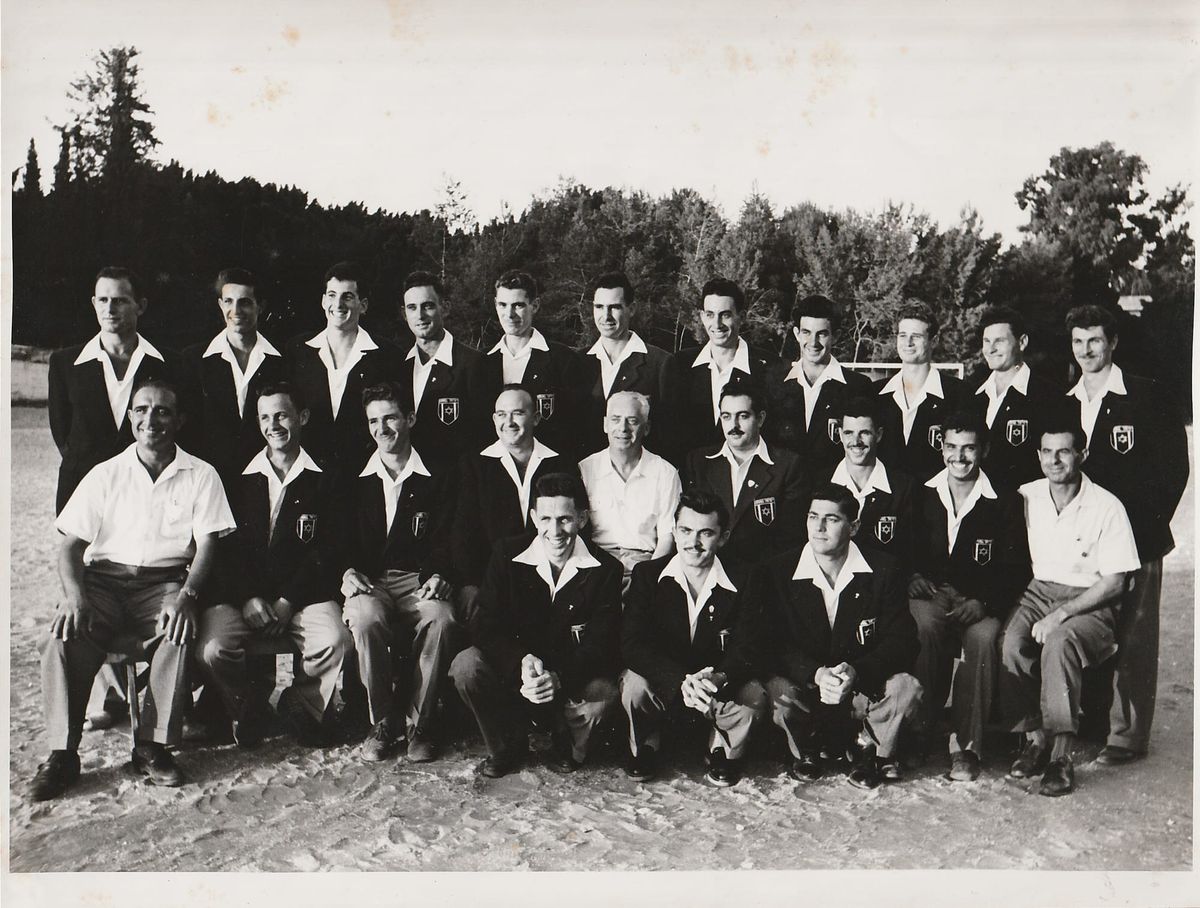 מסע קבוצת הכדוריד של רחובות לאירופה ב 1956