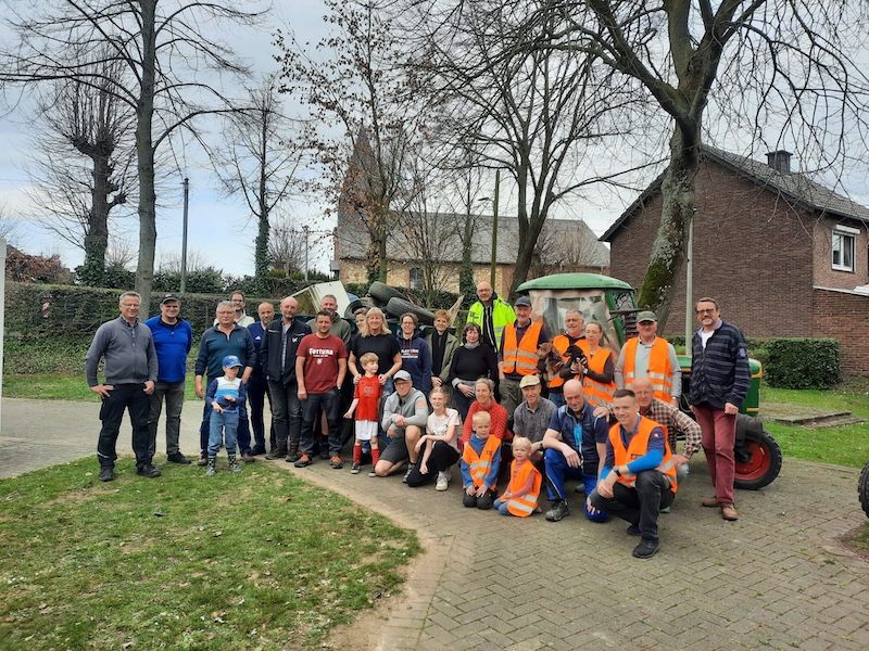 Erfolgreiche Müllsammelaktion in Hillensberg