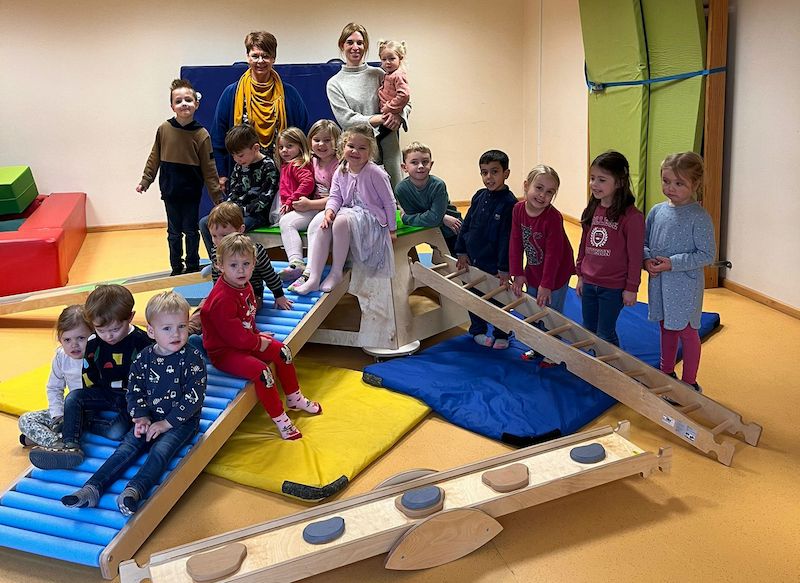 Strahlende Augen für ein neues Spielgerät