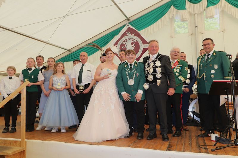 Tüddern feierte grandiose Maikirmes