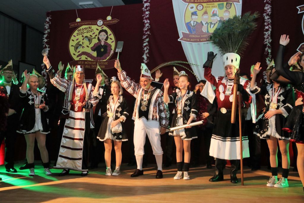 Kleischötte proklamieren Prinz Frank I., Bauer Achim und Jungfrau Mariola