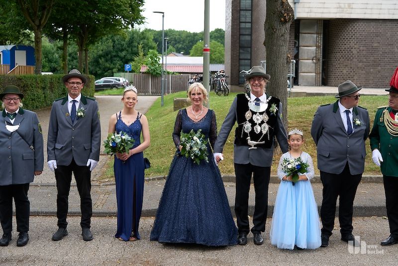 Schöner Festumzug in Schalbruch anlässlich der Kirmes