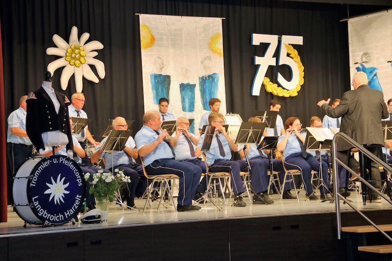 75 Jahre Trommler- und Pfeifercorps Edelweiß Langbroich-Harzelt