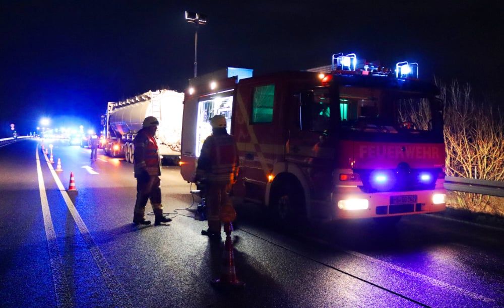 Lange Sperrung nach Verkehrsunfall