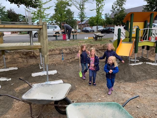 Kleine Strolche auf Erkundungstour