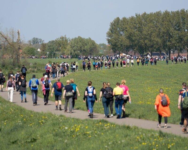ANMELDUNG ERÖFFNET FÜR DEN 61. KENNEDY-MARSCH SITTARD – SEI DABEI AM OSTERSAMSTAG!