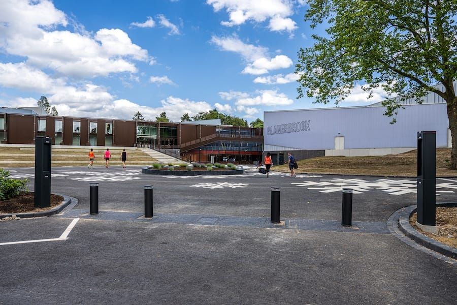 König eröffnet renovierten Sportpark Glanerbrook in Sittard-Geleen