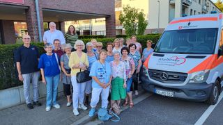 Malteser stellten Mitarbeiterinnen des Ambulanten Hospizdienstes Camino e.V. den „Herzenswunsch Krankenwagen“ vor