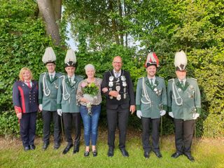 Harry Nizet schießt den Vogel ab