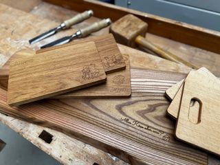 Einladung zur weihnachtlichen Charity-Aktion von #TeamHandwerkHilft in der Tischlerei