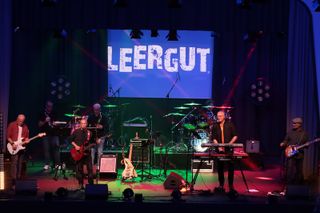 LEERGUT mit neuem Material