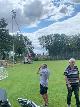 Zweiter Rasenplatz beim SC Selfkant jetzt auch LED beleuchtet