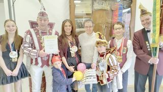 Sichtliche Rührung bei der Vorsitzenden der Kinderhilfe Selfkant