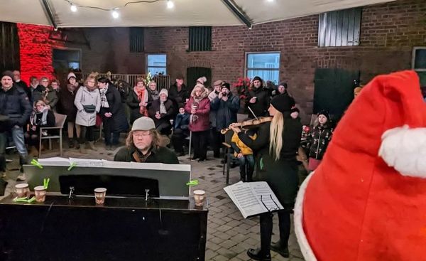 Adventssingen des Pfarrcäcielienchor Höngen