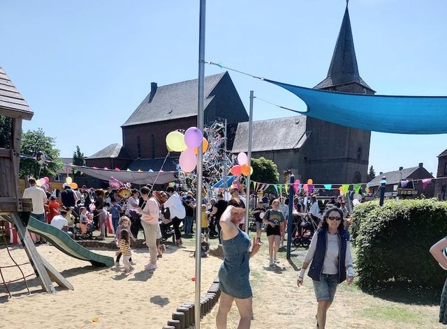 Großer Frühlingsmarkt im Kindergarten