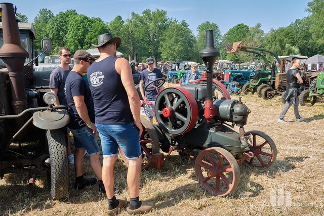 Oldtimertreffen und Handwerkermarkt am Bauernmuseum gestartet