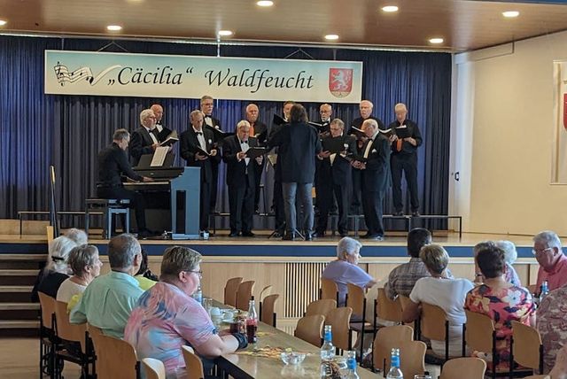 Pfarrcäcilienchor Höngen on Tour in Waldfeucht