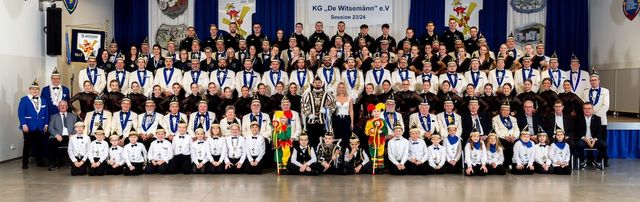 „Wir loate die Korke knalle – 7 x 11 Jahre KG De Witsemänn“