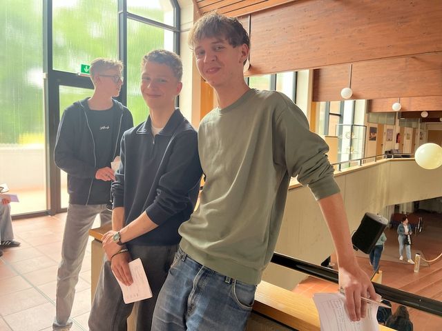 „Zwischen Licht und Stille“ – Junge Künstler:innen stellen persönliche Rückzugsorte aus