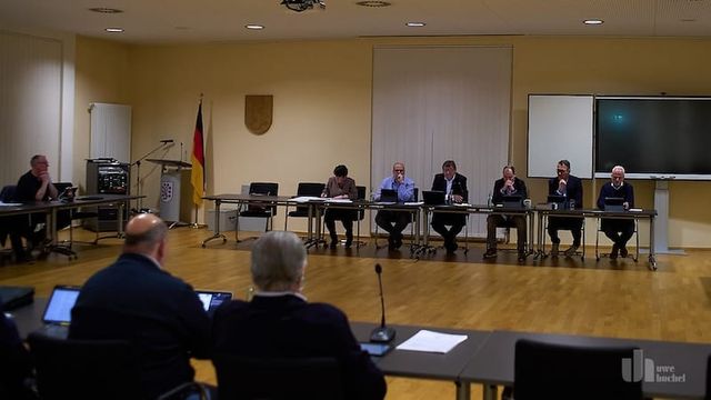 ES HEISST DEN GÜRTEL ENGER SCHNALLEN