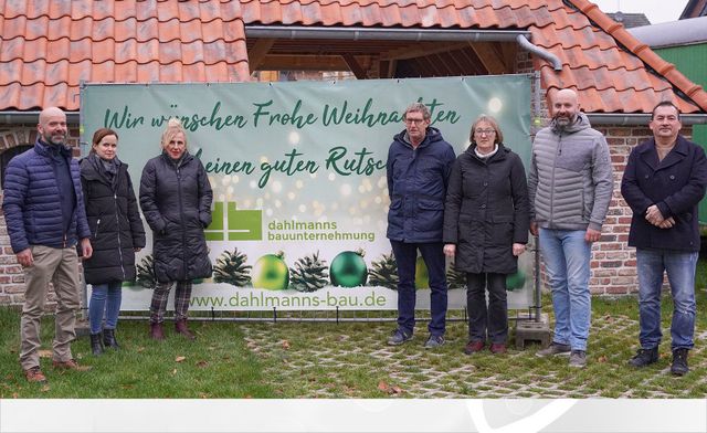 BAUUNTERNEHMUNG DAHLMANNS SPENDET AN DIE ÜBACHER TAFEL UND KINDERHILFE SELFKANT