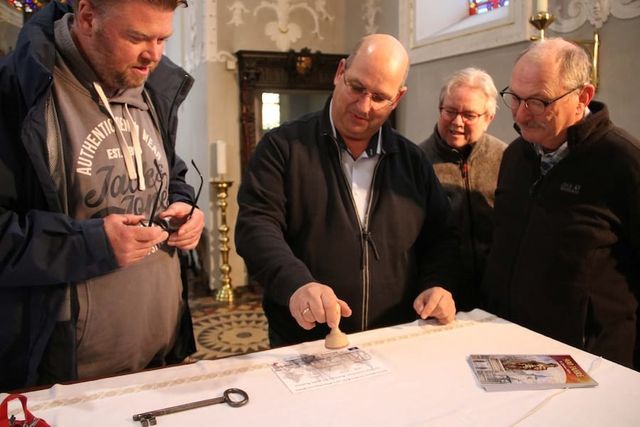 Historischer Moment in der Pfarrkirche Millen