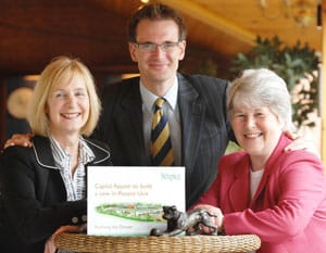 Charles Hanson with Angela Burns, Group Chief Executive Officer for Moor Hall Hotel (left) and St Giles Hospice Capital Appeal Director, Laura Pennycuick