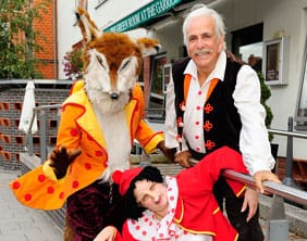 donmacleanpanto Don Maclean joins other cast members to launch Pinocchio