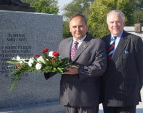 poland-visit Wlodzimierz Fisiak and Cllr David Smith at the Polish Armed Forces Memorial