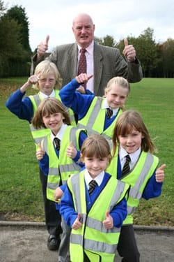 walk-to-school Tia Stevens, Jess Brennan, Zara Herd, Emily Galvin and Joe Ireson with County Councillor Paul Atkins
