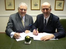david s smith and philip atkins signing memorandum v1 Cllr David Smith and Cllr Philip Atkins