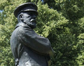 The statue of Captain Smith