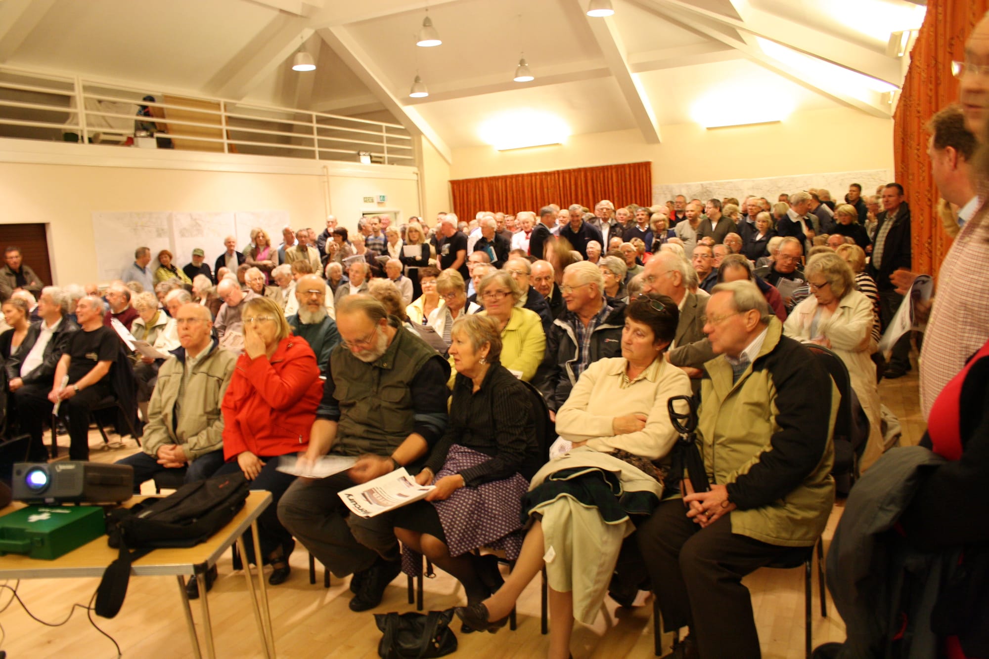 Residents pack out Boley Park Community Hall for HS2 meeting