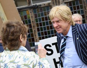 Michael Fabricant meets HS2 protesters in Lichfield